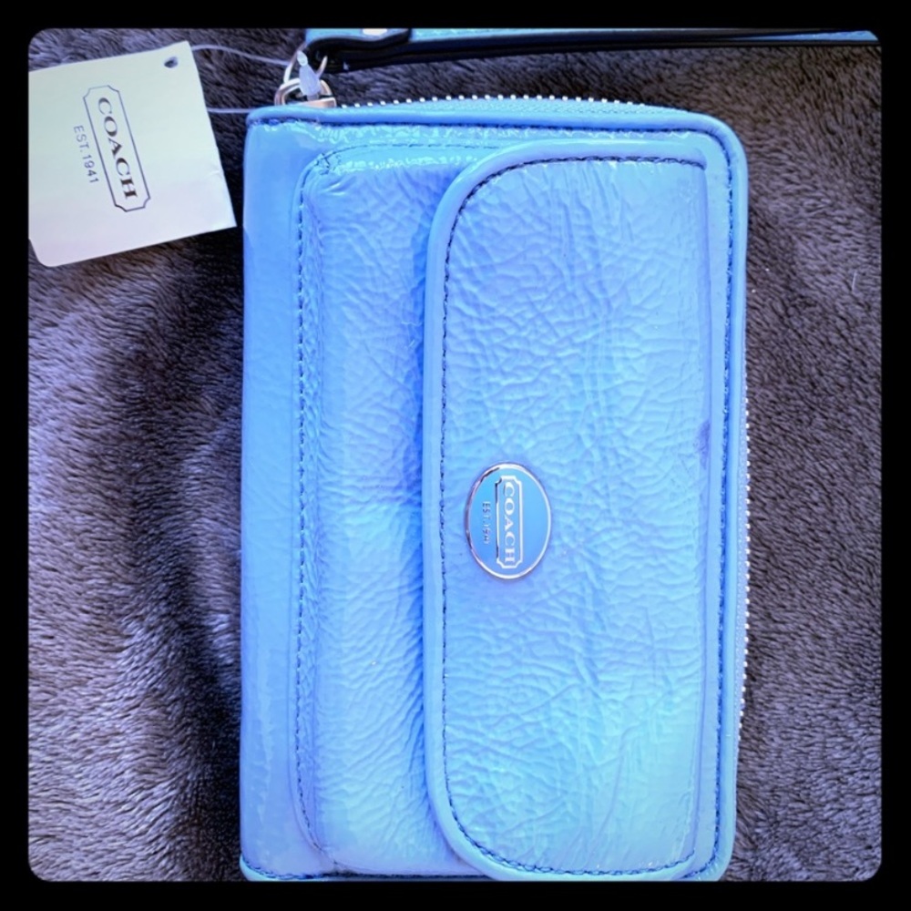 Coach wirst wallet new with tags